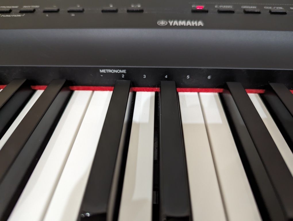 Цифрове піаніно Yamaha P-121 + стійка + модуль педалей