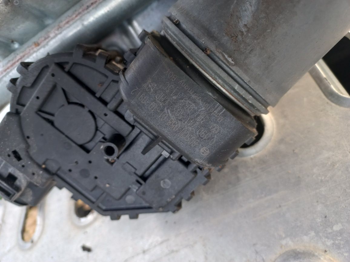 Silniczek mechanizm wycieraczek przód audi a4 b5 passat b5
