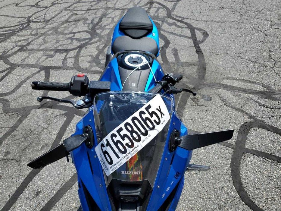 2024 SUZUKI GSX800 F