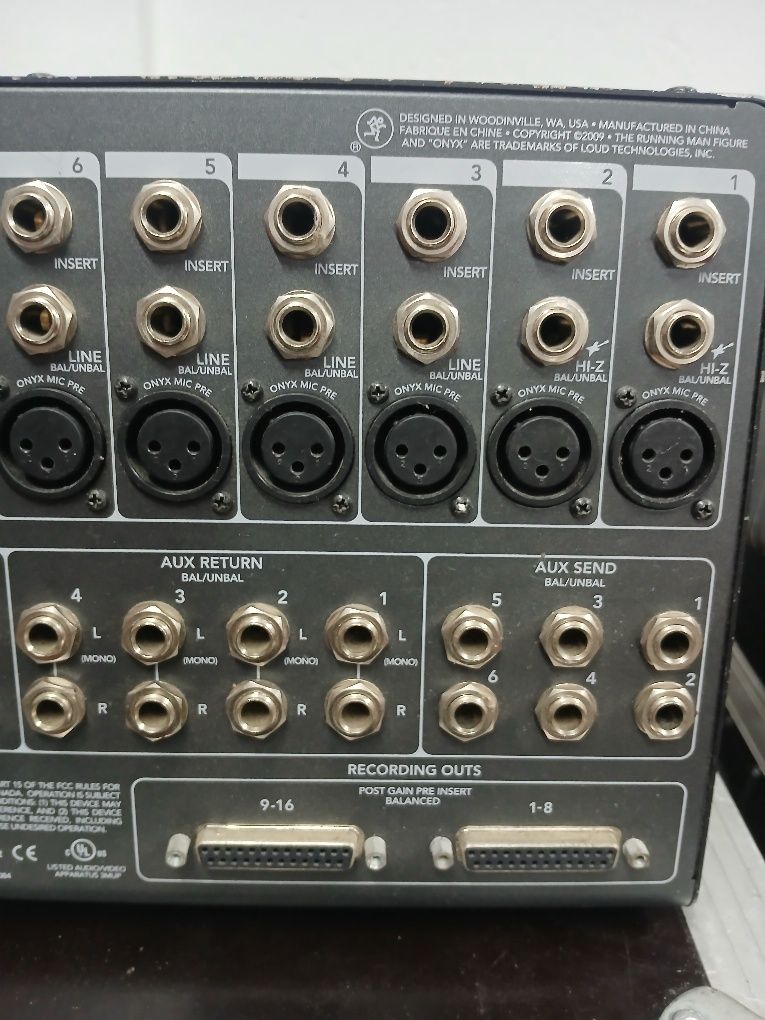 Mesa de mistura mackie 1640i