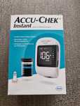 Glukometr Accu-Chek Instant