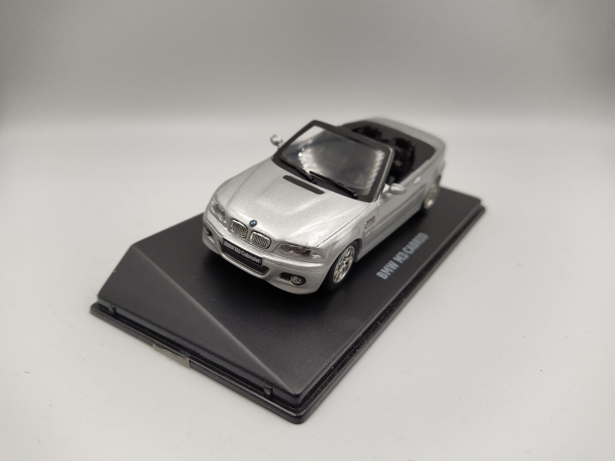 BMW M3 E46 cabrio Skala 1:43