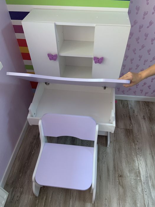 Дитячий письмовий столик