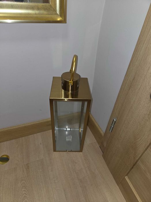 Duzy zloty lampion home and you