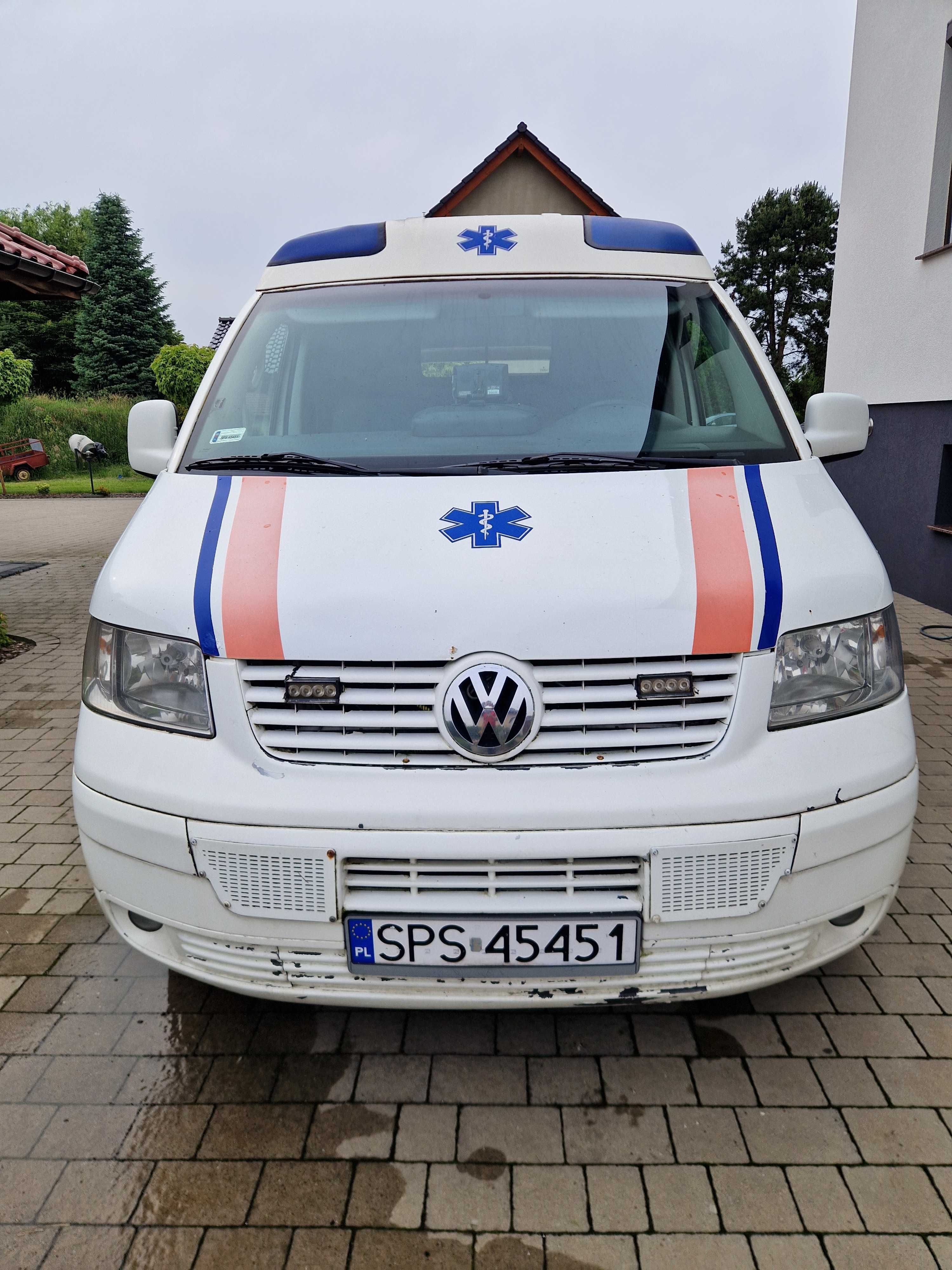 VW TRANSPORTER T5 2.5 TDI karetka ambulans kamper uszkodzony