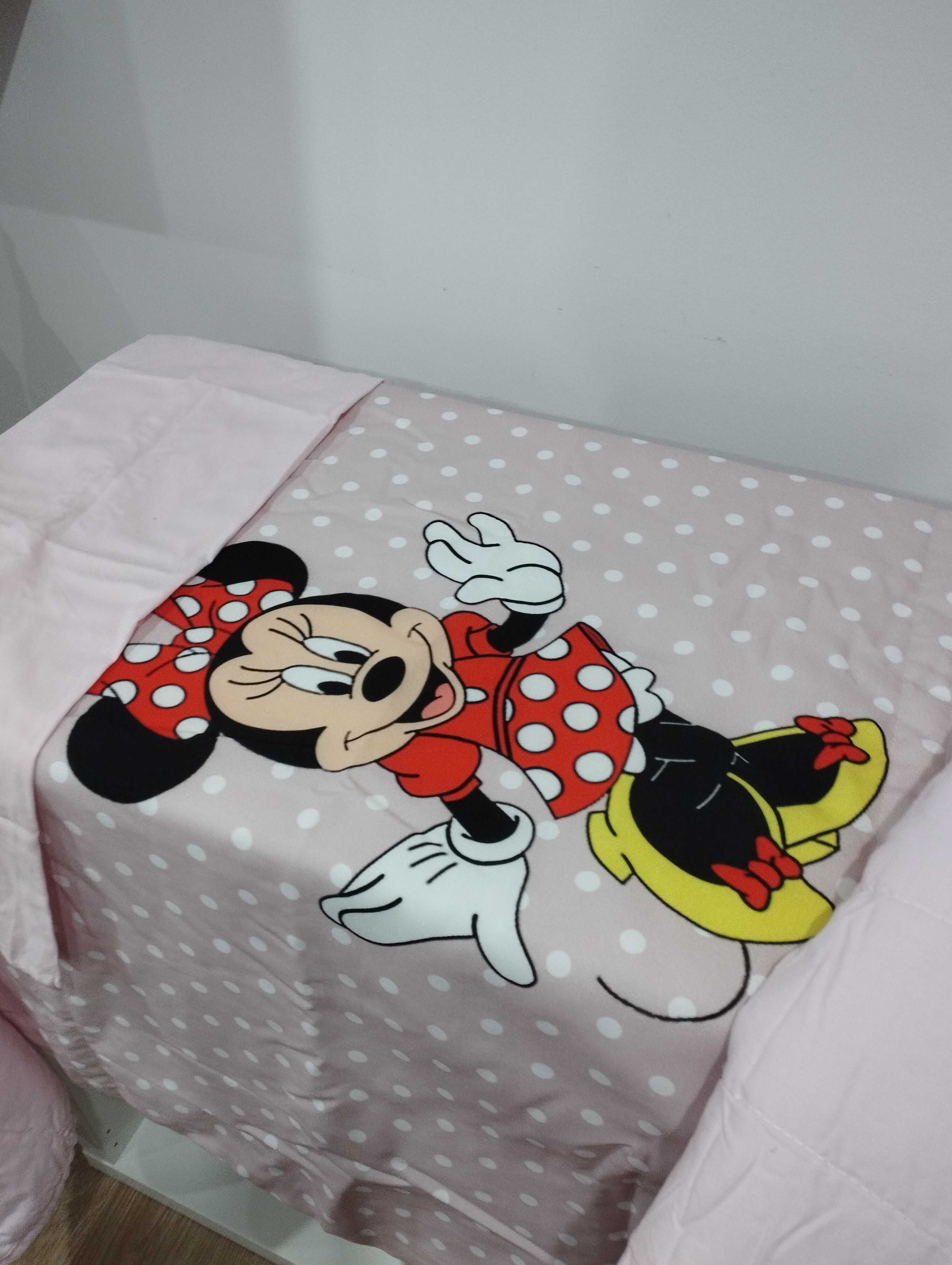 Vendo edredão Minnie para cama de grades bebe