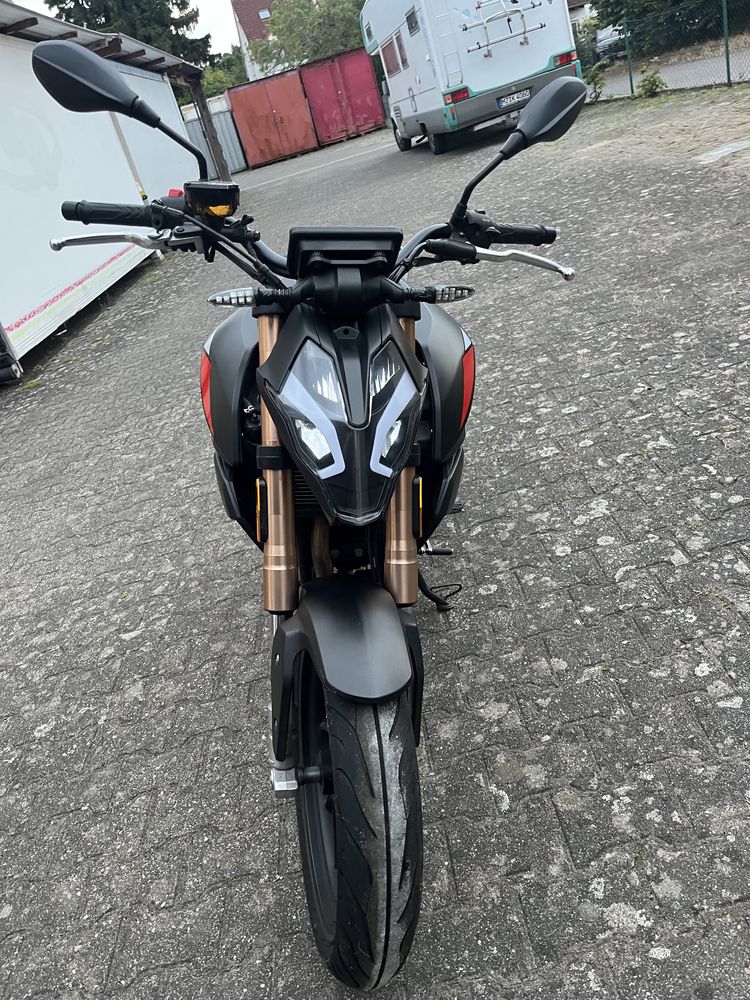 Online Pista 125