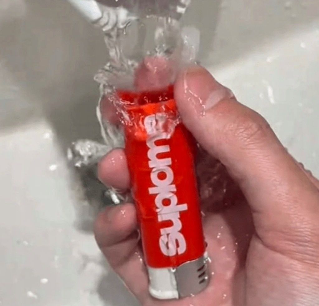 Zapalniczka Na Wodę Pistolet na wodę śmieszny prezent prank