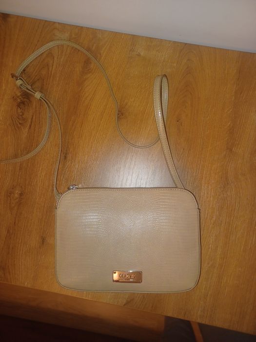 Mała torebka typu listonoszka