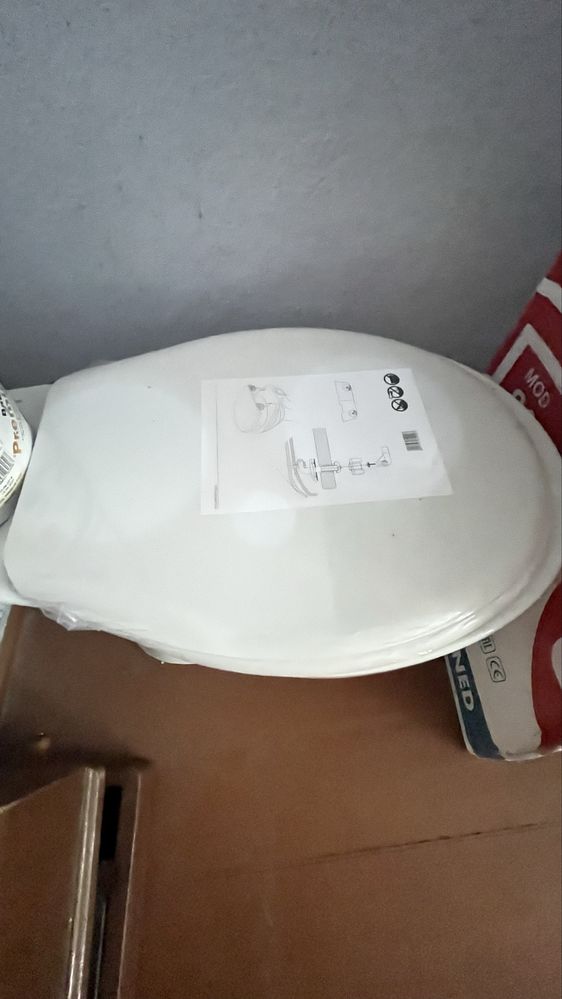 Унитаз продам новый