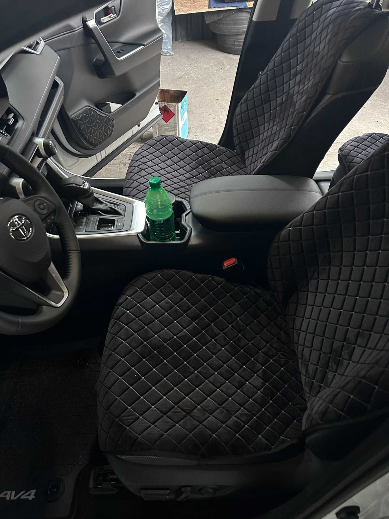 Автонакидки на сидения ( Чехлы ) Toyota Rav4 2018-2025 модельные