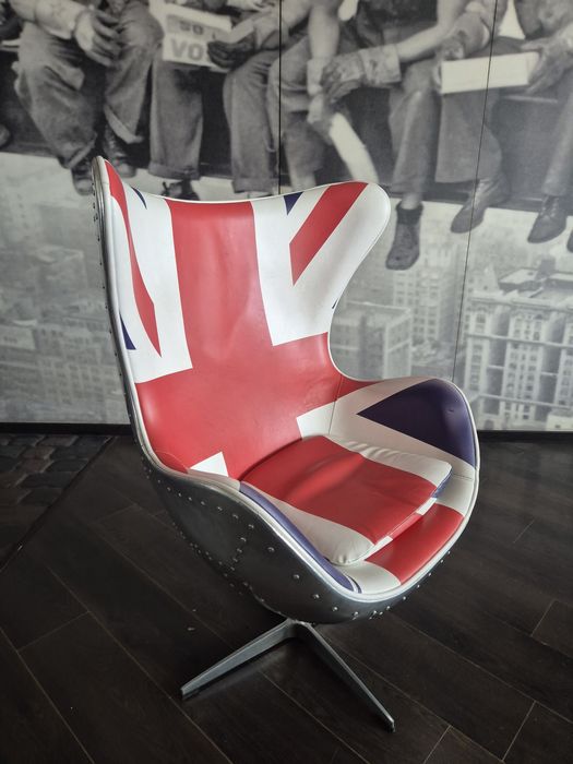 Крісло Egg UK з британським прапором