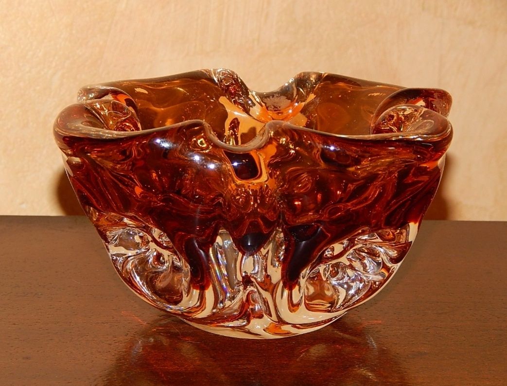 Ваза чешское янтарное стекло 70-80 г