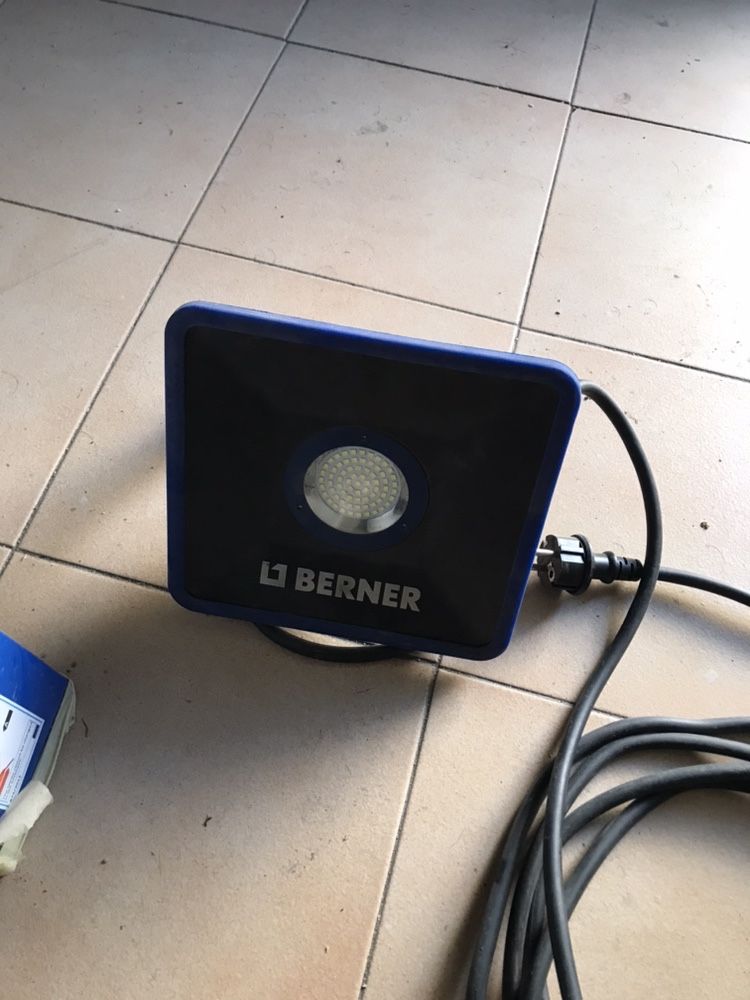 Projector LED 32 W, 230 V