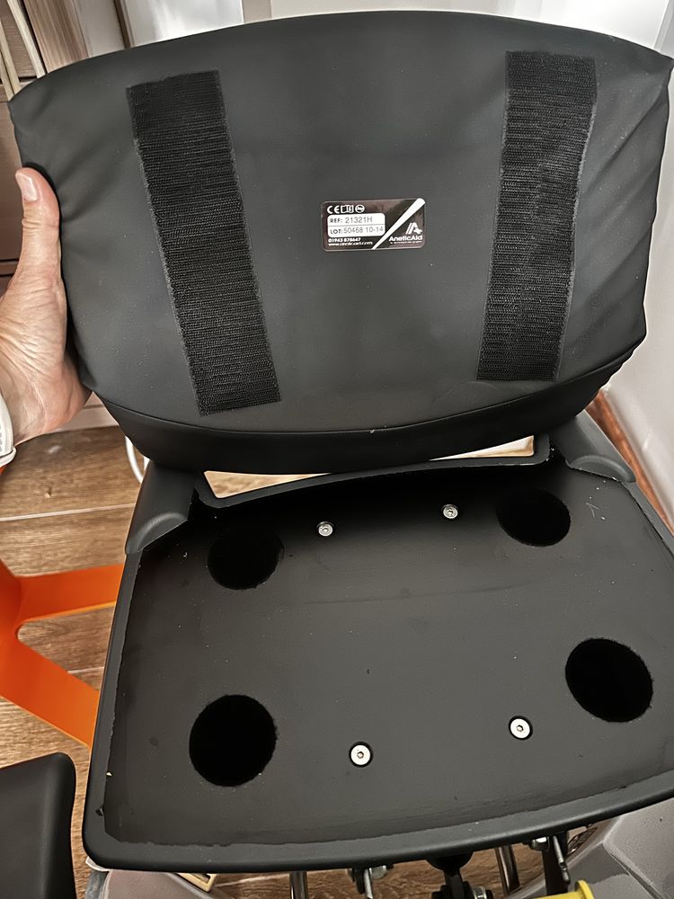 Stol operacyjny elektryczny AneticAid QA4 Surgery Trolley