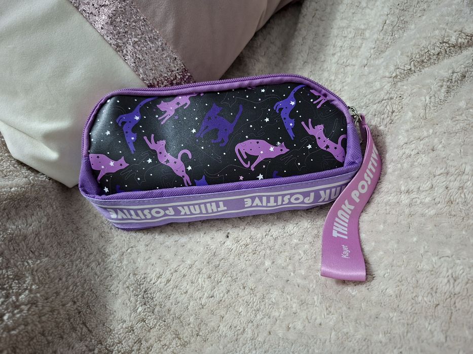 Piórnik tuba  na przybory szkolne