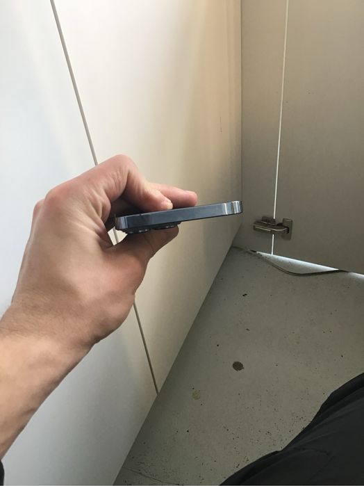 Продам iPhone 13 Pro Max