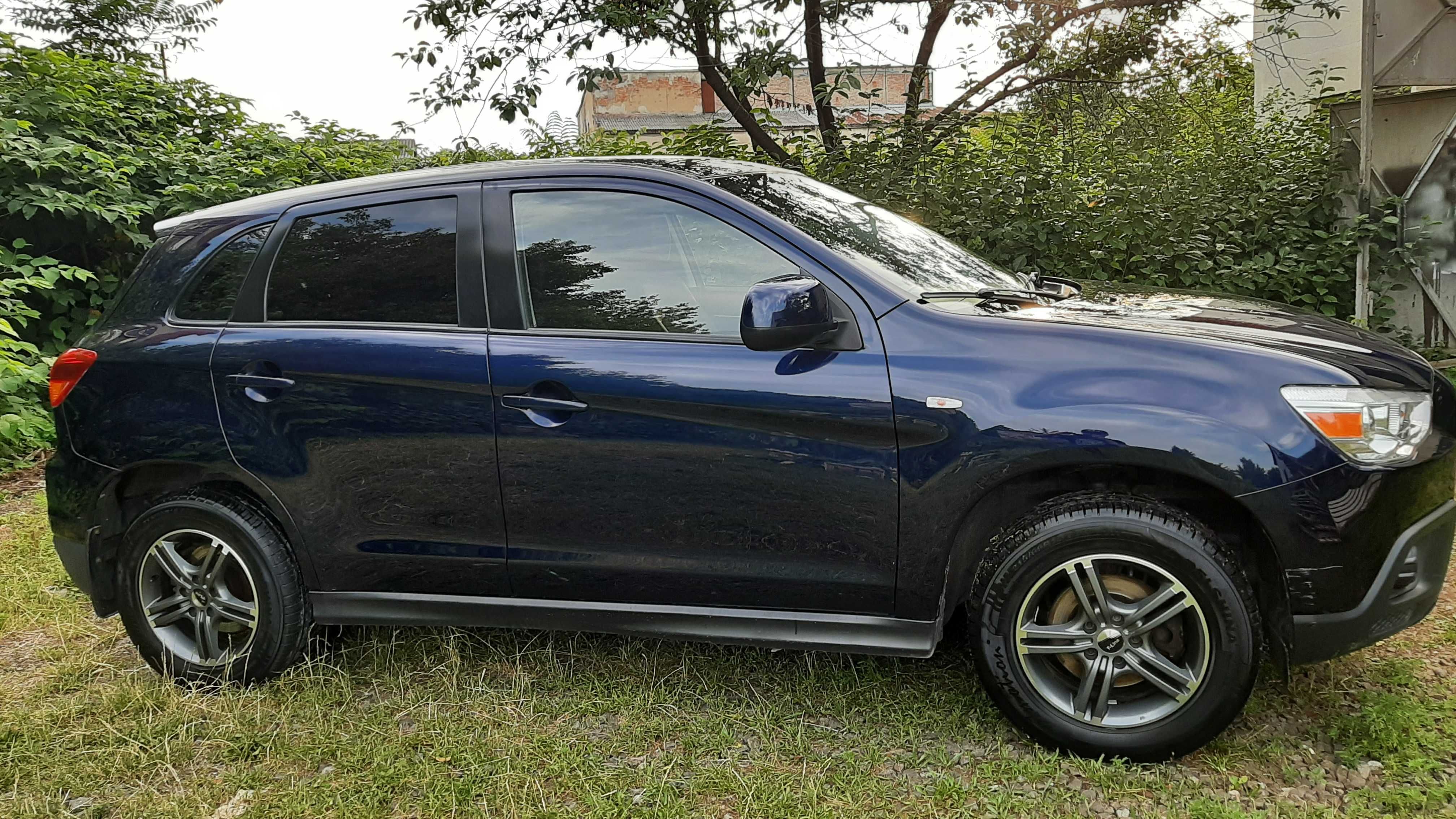 Автомобіль Mitsubishi asx