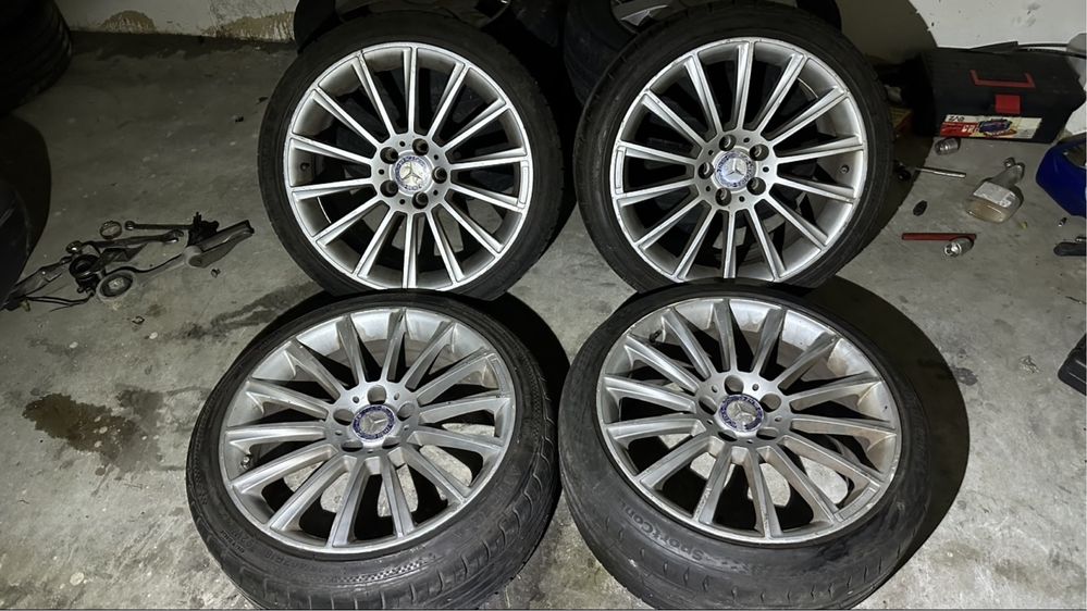 Vendo Jantes Mercedes R18 AMG Pneus como novos