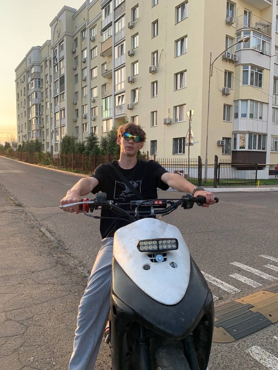 продаю мопед некзон