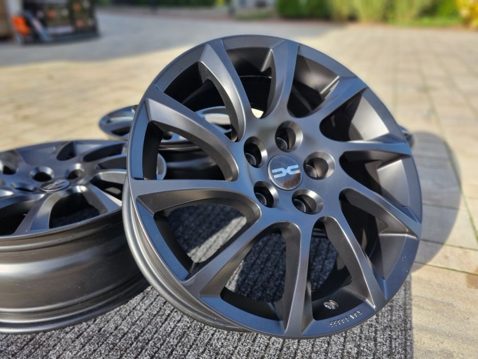 Dacia 17 " felgi aluminiowe 5x114,3 Duster Bigster Czarne