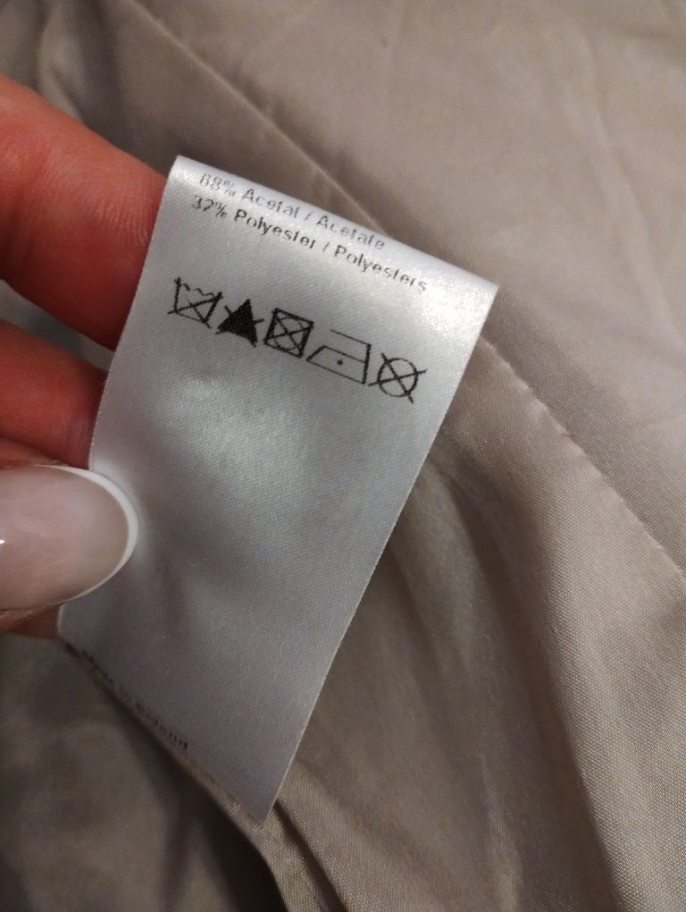 Wełniano-jedwabny żakiet damski plus size.