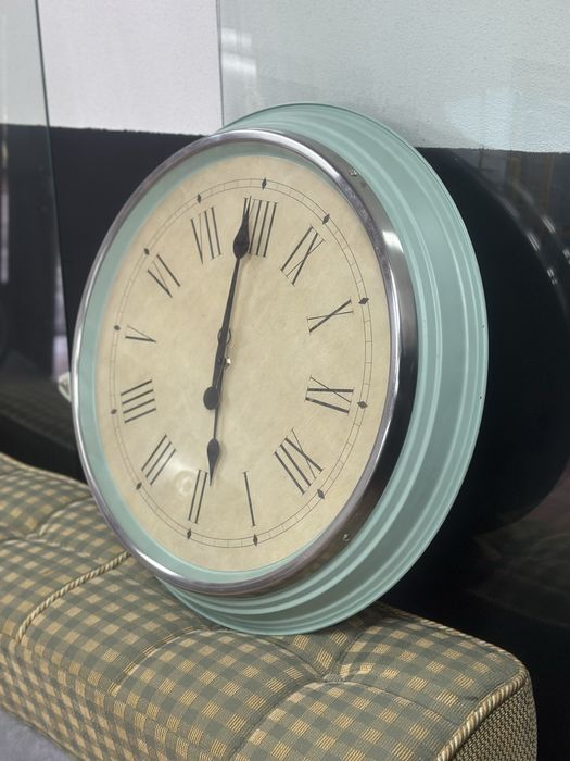 Relógio de parede    –            Semi Novo