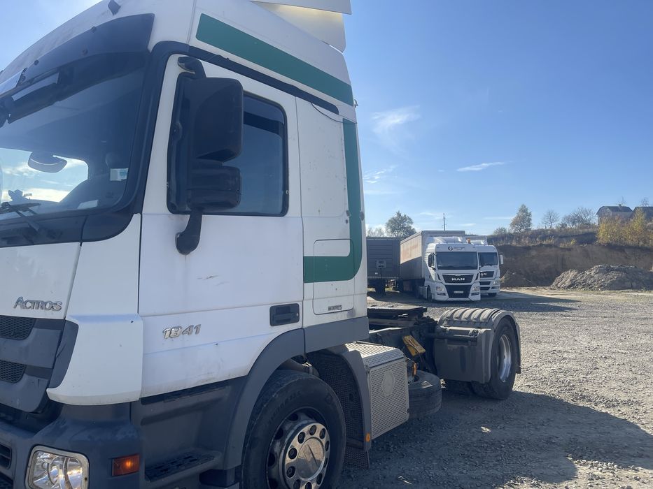 Мерседес 1841 повністю в робочому стані