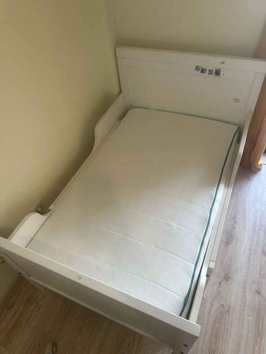 Cama de criança extensivel IKEA SUNDVIG com colchao molas ensacadas