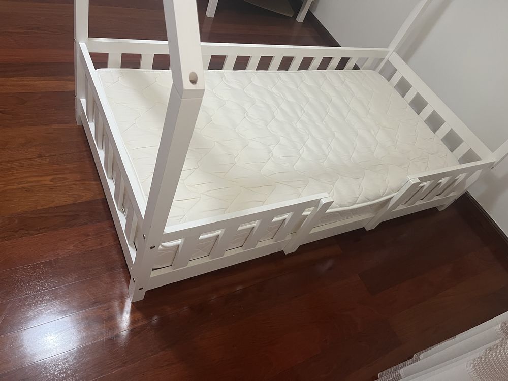 Cama para criança + colchão