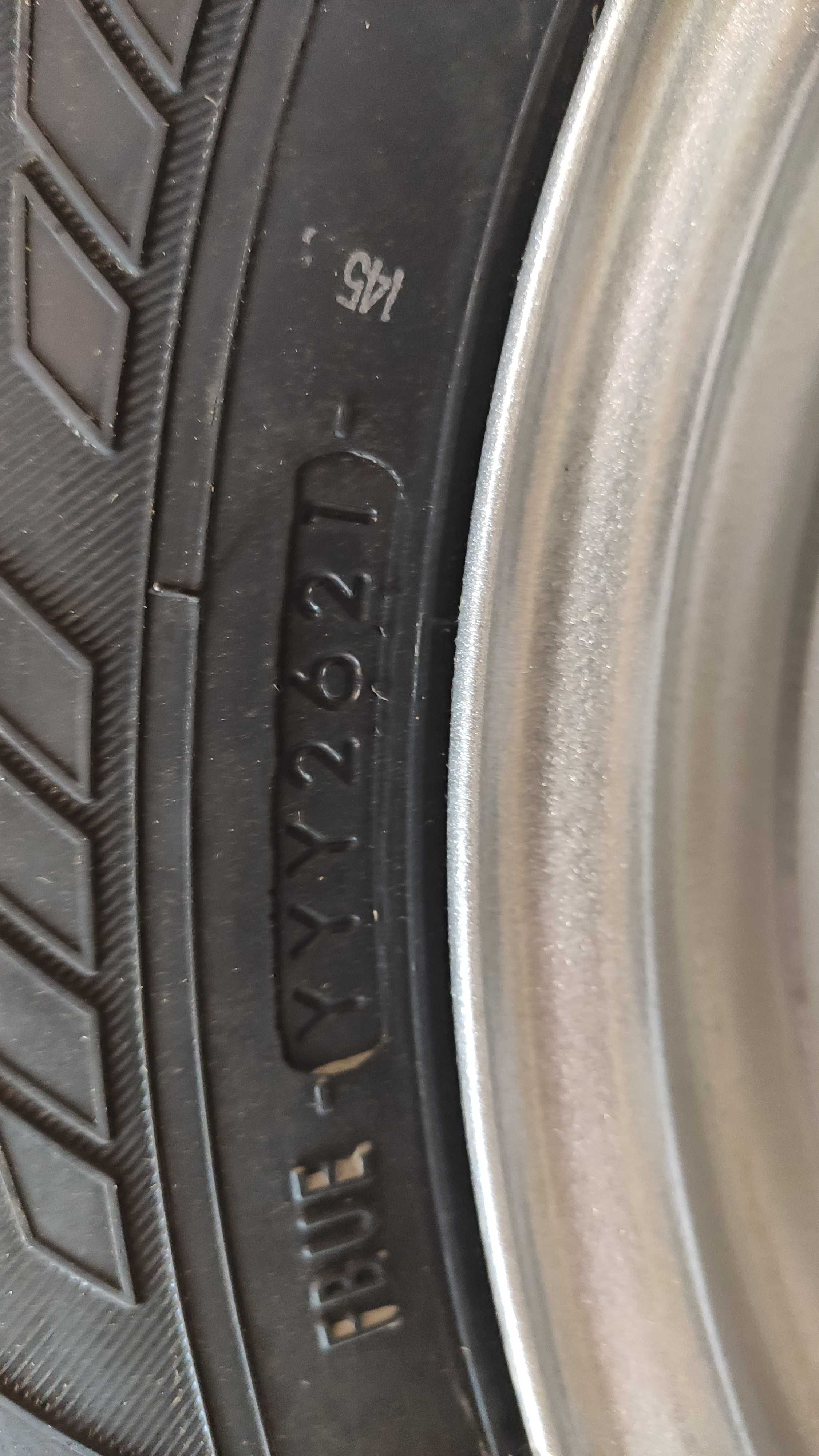 [Nowe] Opony z felgami stalowymi Yokohama WY01 215/65 R16C 109/107T