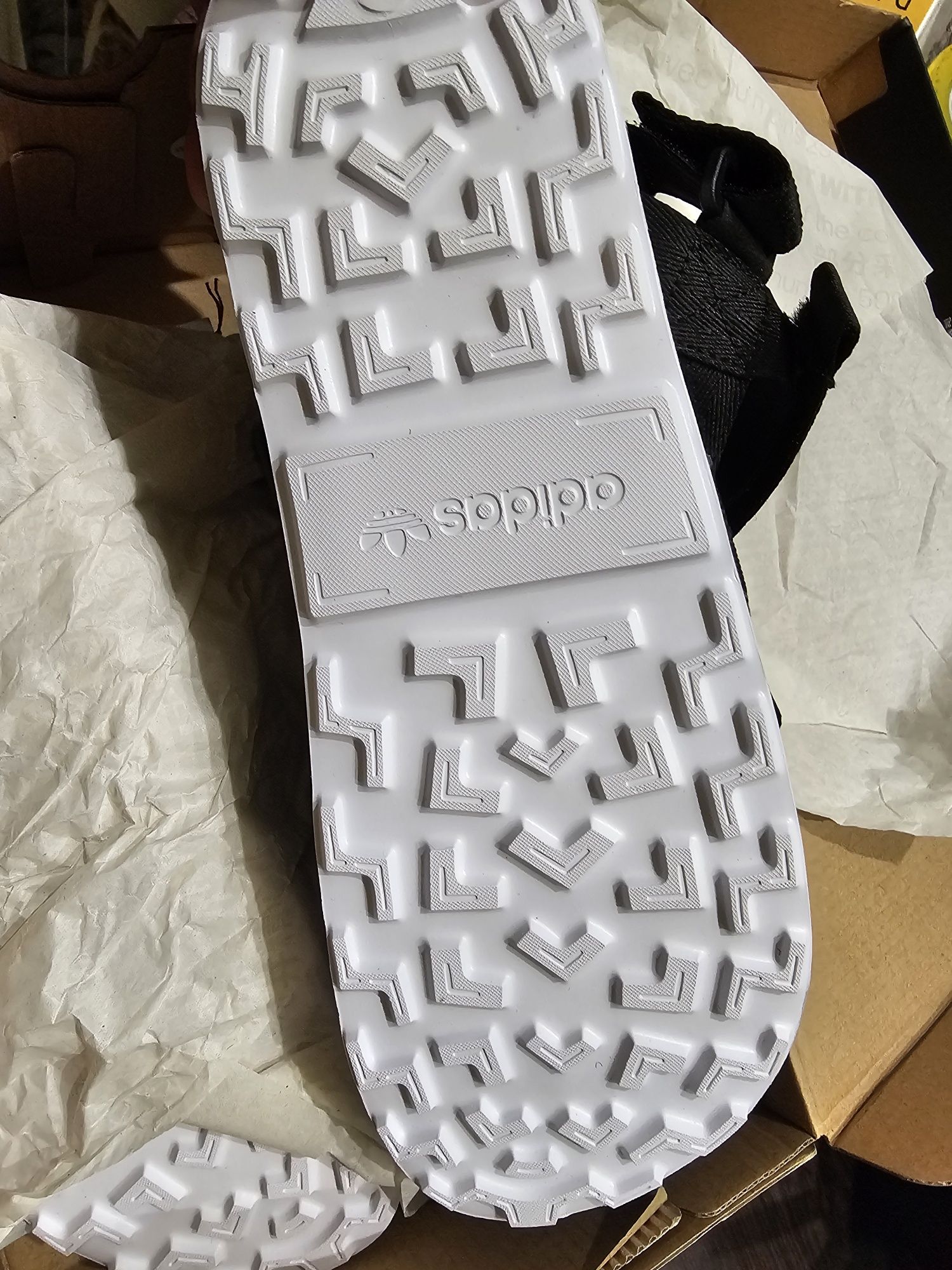 Продам оригинальные босоножки-сандали "Adidas"  40p.