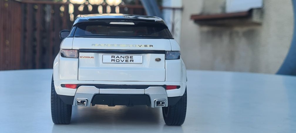 Range Rover Evouk 1:18 GT Autos