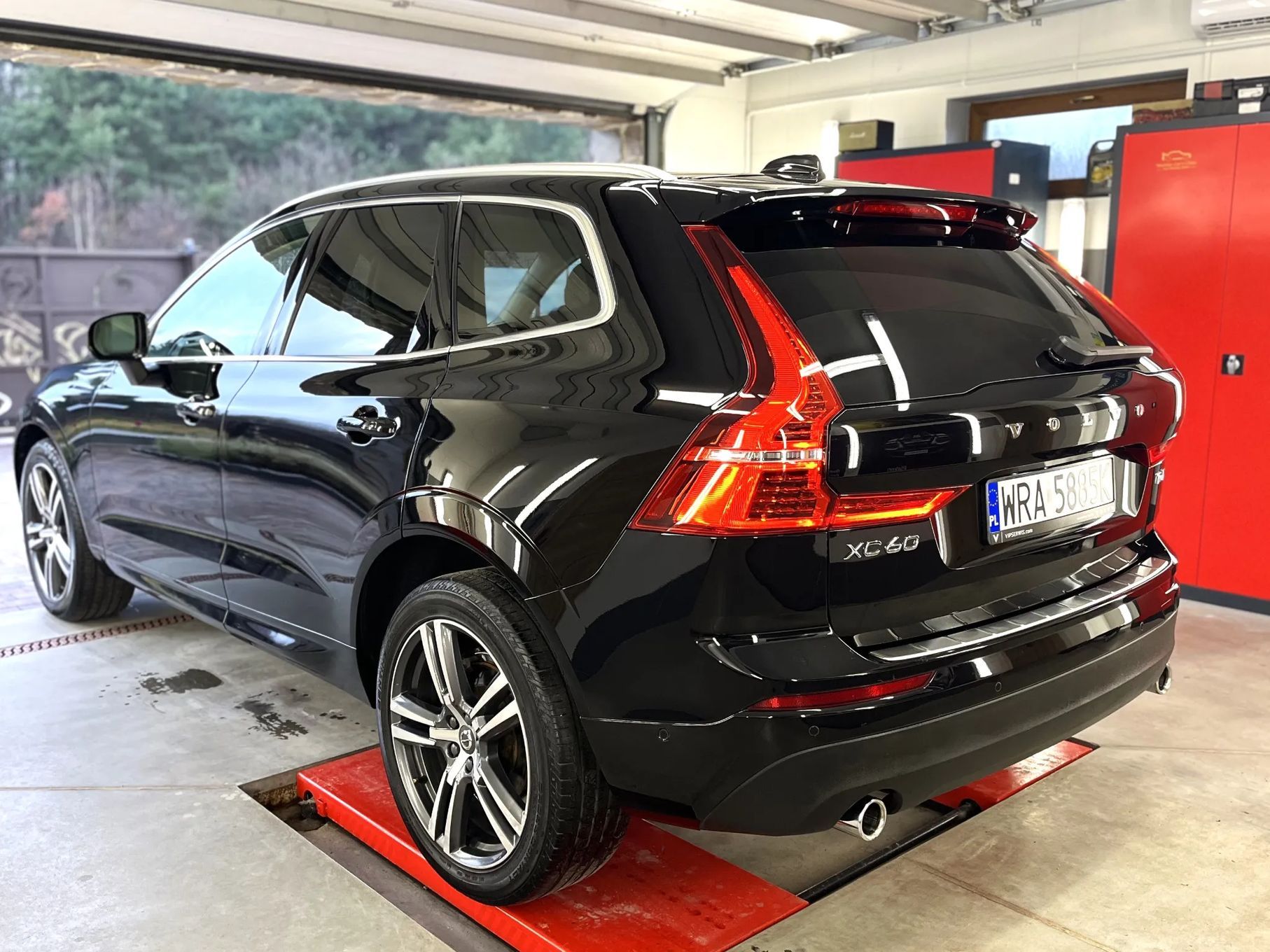 Volvo XC 60 VOLVO XC60 T6 AWD Momentum - 2018r, automat, 310KM
