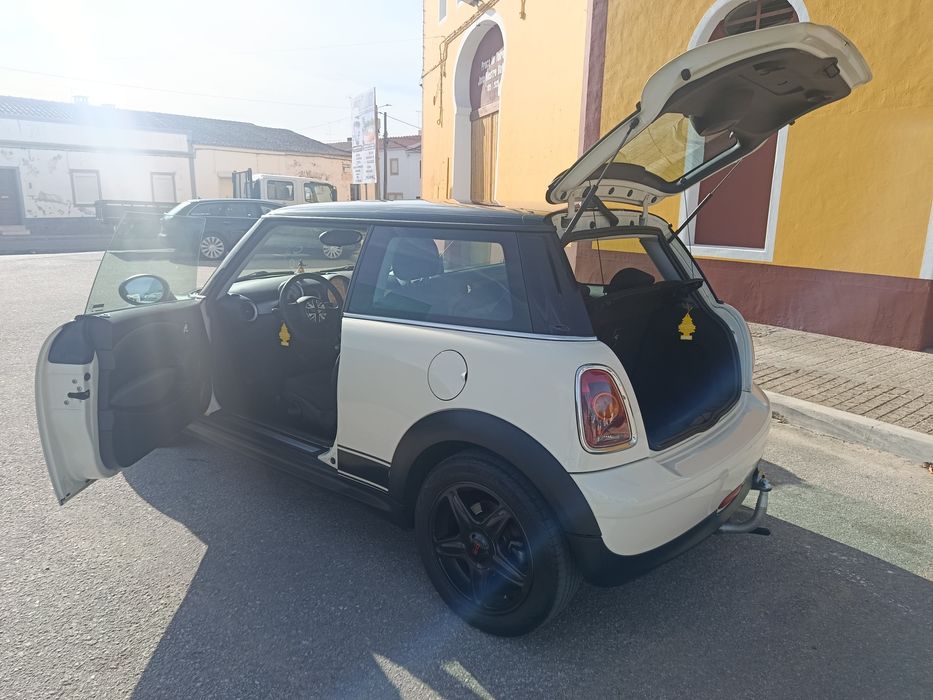 Mini Cooper d , impecável
