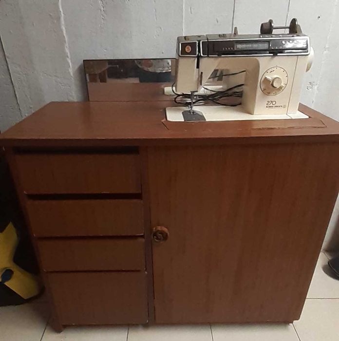 Máquina costura Singer