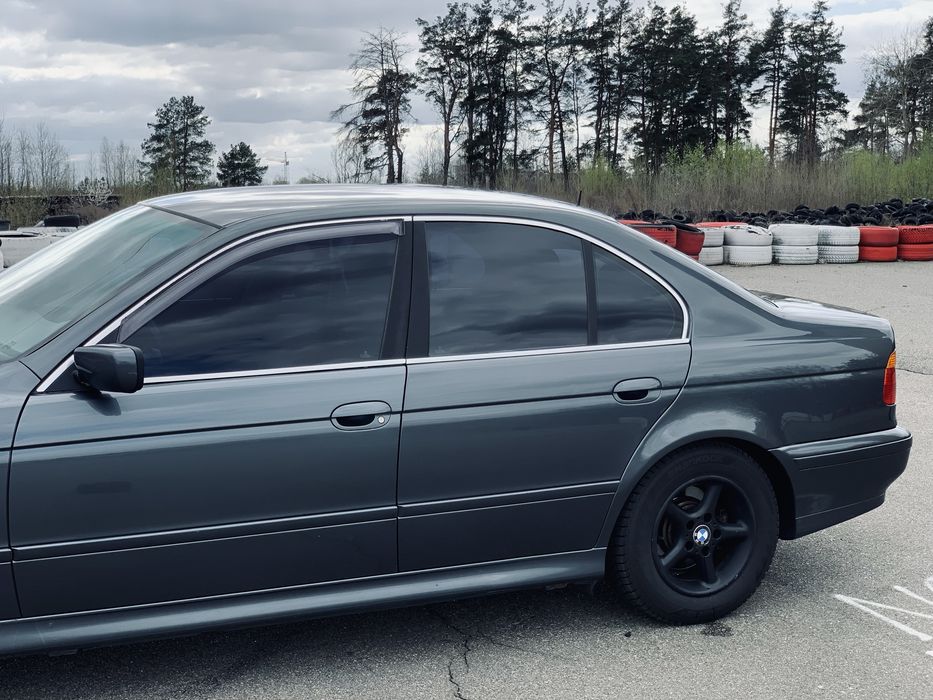 Продам BMW e39 2.2i M54