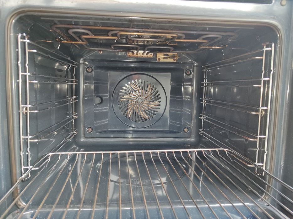 Духовка AEG з Німеччини