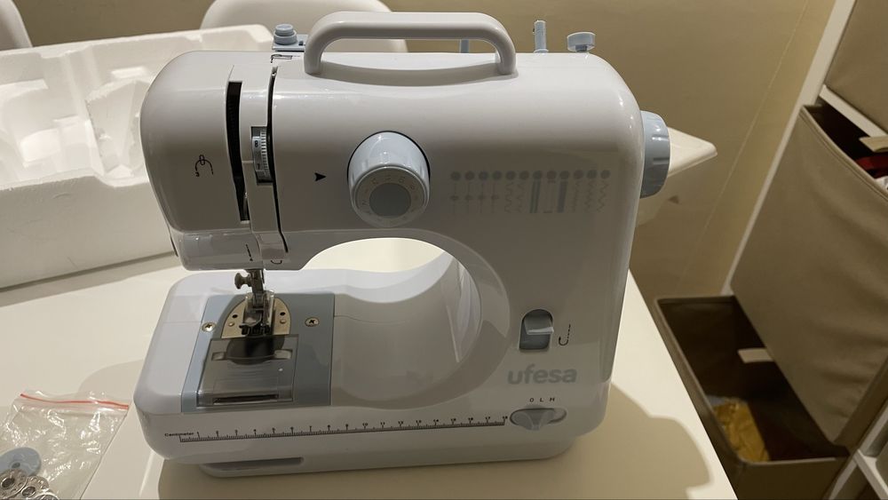 Vendo maquina de coser Ufesa