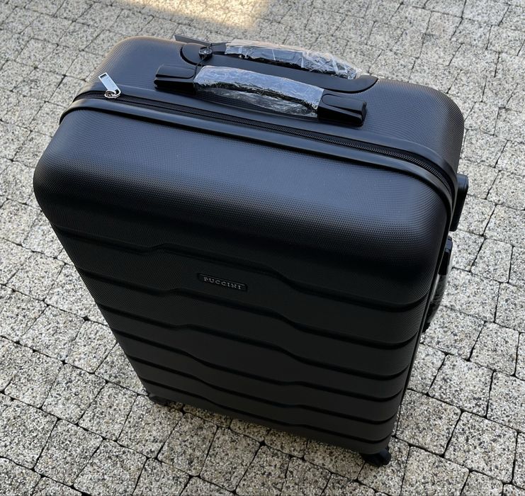 Walizka Puccini Alicante Czarna Wielkość M