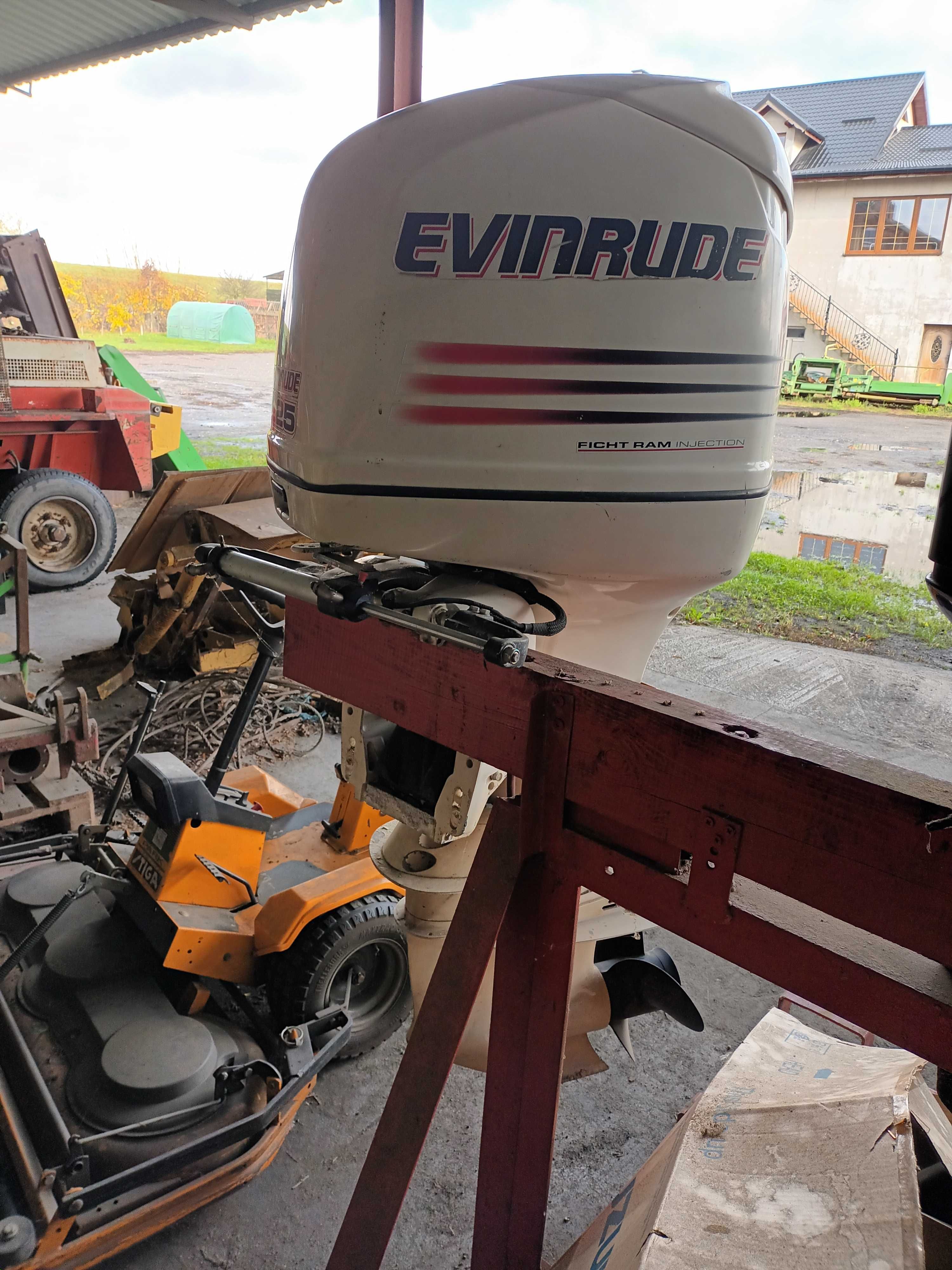 Silnik zaburtowy Evinrude 225km