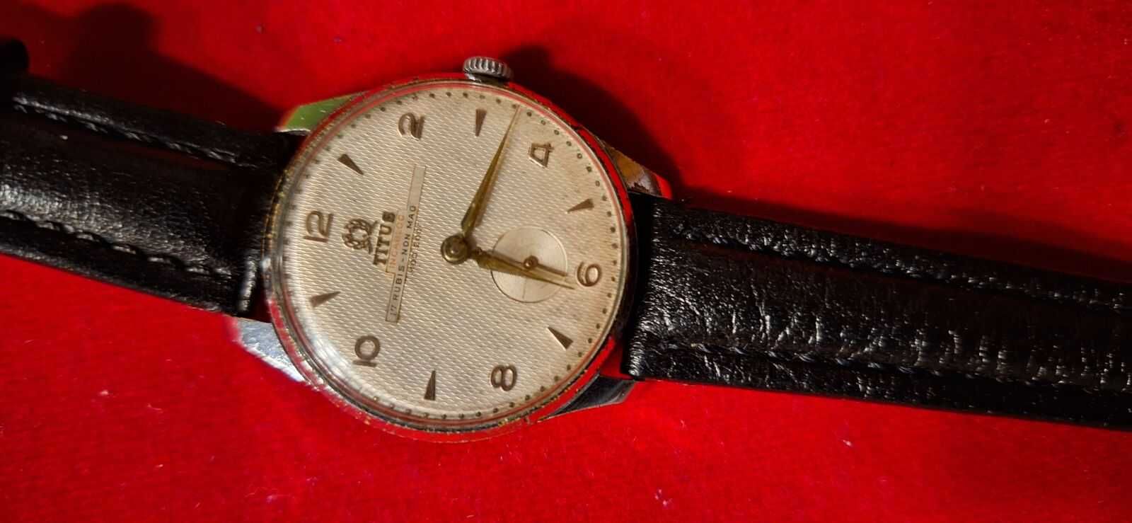 Titus 17 rubis mod 2000