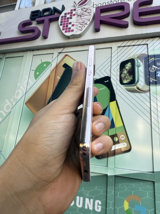 Samsung s22 plus 256gb. Гарний стан