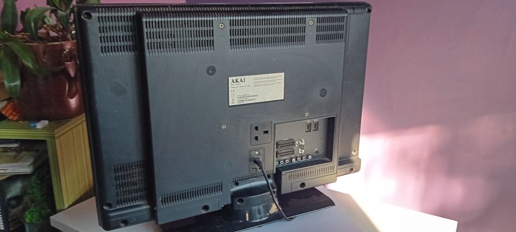 Akai telewizor 25 cali i dekoder