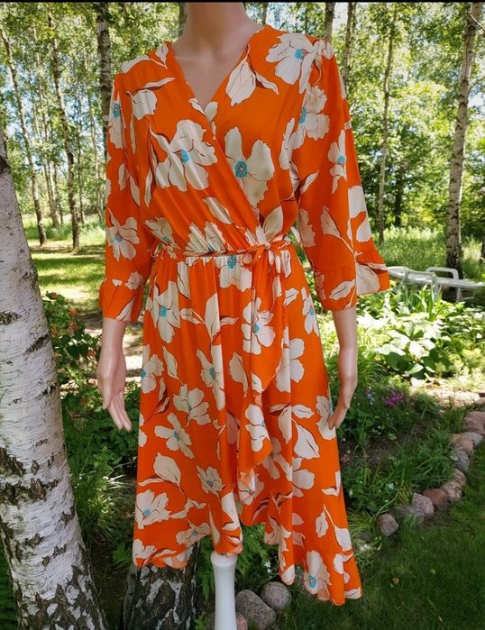 Nowa pomarańczowa wiskozowa sukienka w kremowe duże kwiaty M 38