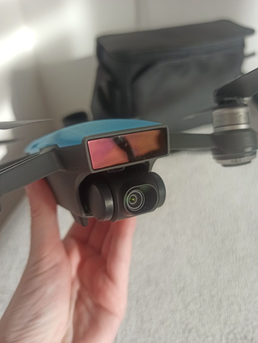 Caly zestaw dron dji spark combo + dodatki błękitny sky blue