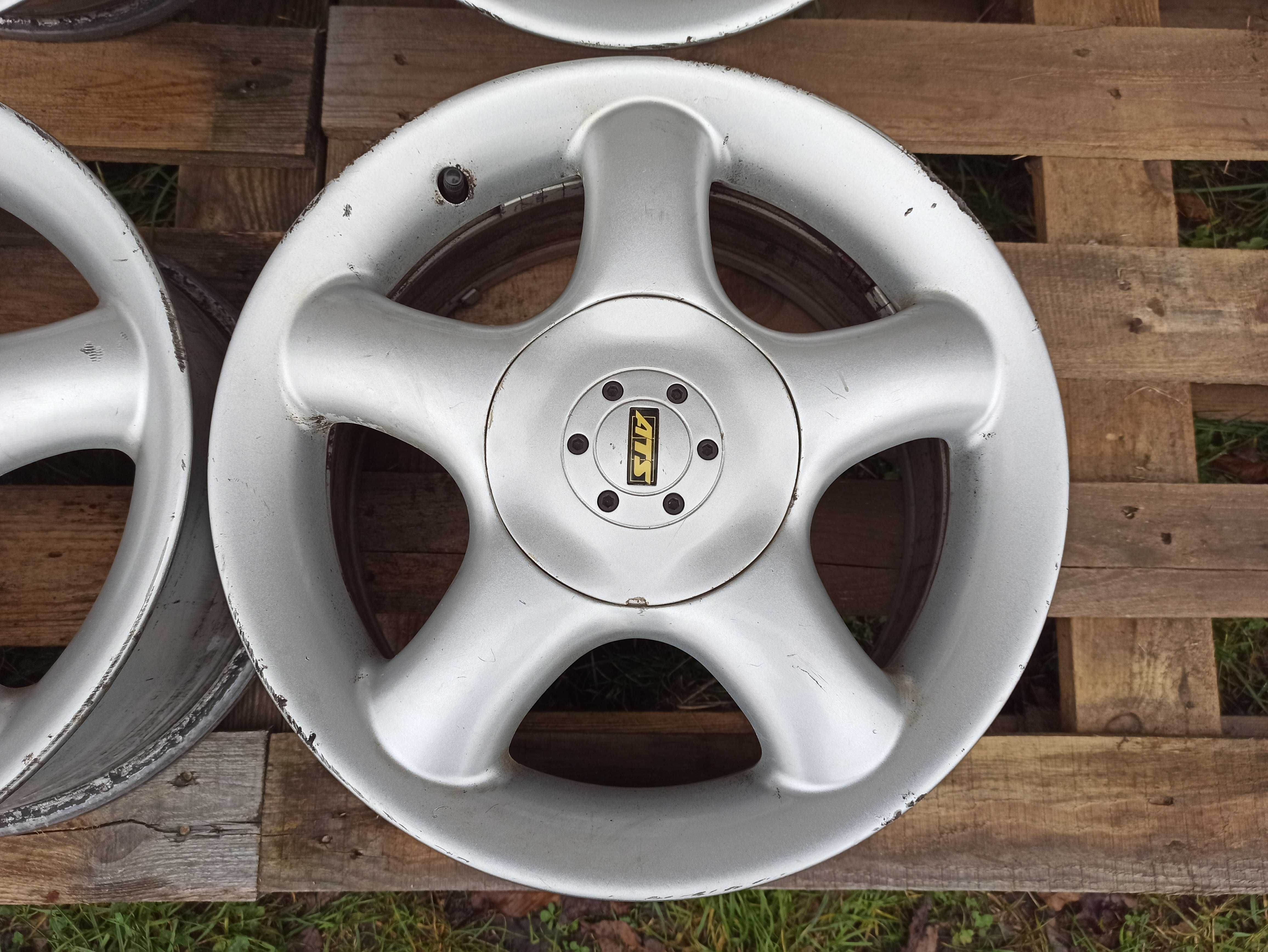 Диски VW CADDY GOLF 5 PASSAT B6 Sharan T4 OCTAVIA A4 Титани 5x112 R15