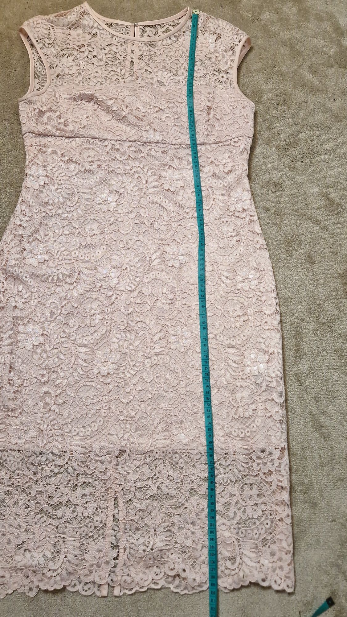 Elegancka sukienka koronkowa na wesele Ralph Lauren