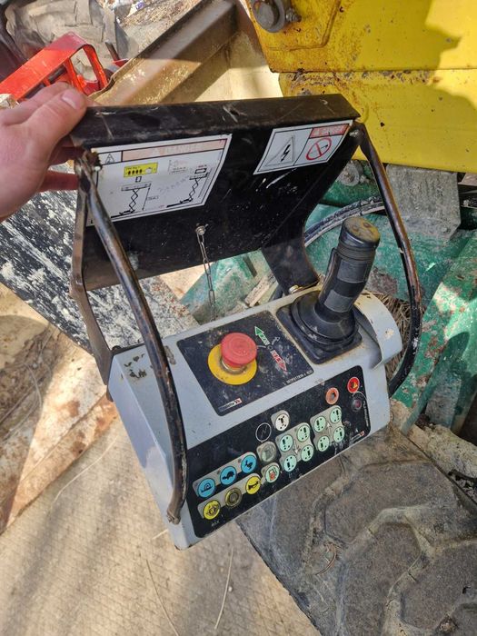 Ножничний підйомник Haulotte H15SXL, пеканіска, 2016р., 900м.г.