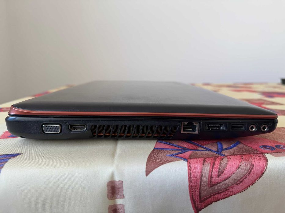 Ноутбук Lenovo Y570